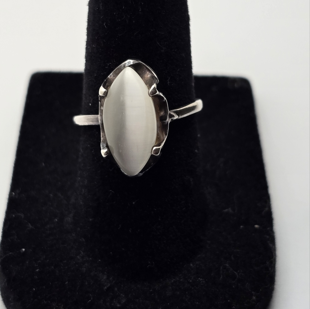Sterling Silver 925, Cats Eye Ring, Size 6